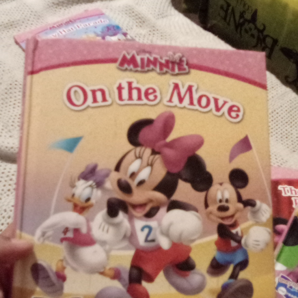 Books - Picture 5 of 6